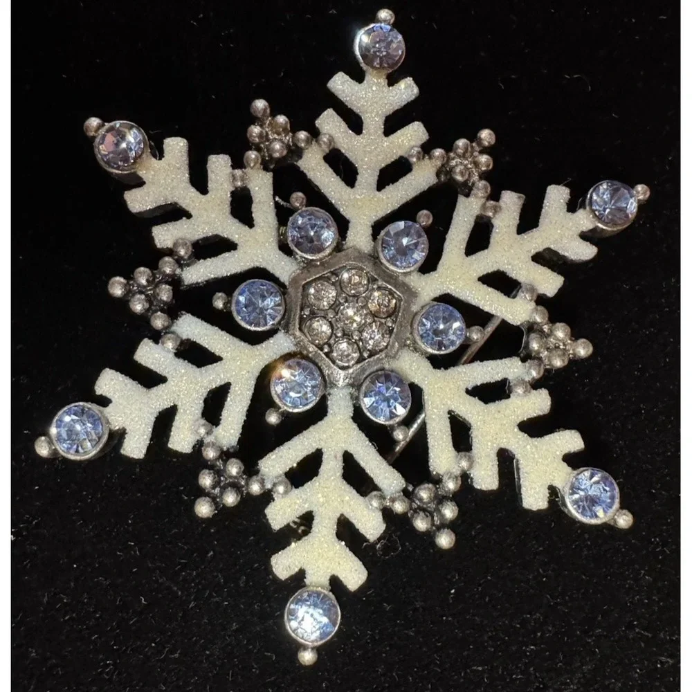 Vintage Snowflake Brooch Silver Tone Blue Rhinestone Enamel Winter Pin Marked KC